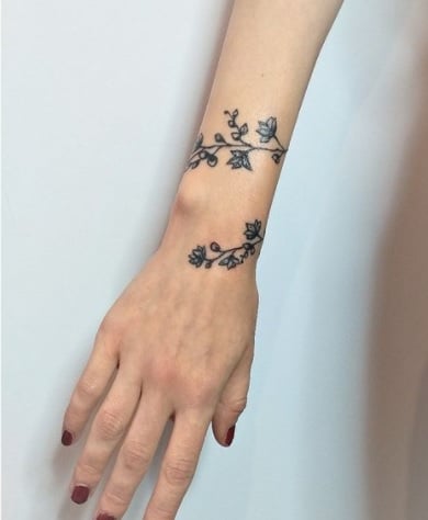 bracelet tattoo on wrist