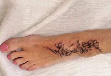 Tattoo on the foot is beautiful but it fade quickly